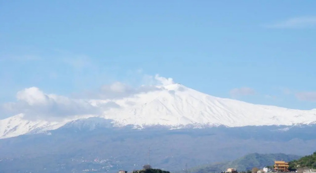 Апартаменты Мансарда с 4 комнатами Taormina center 4 BR penthouse, terrace with views