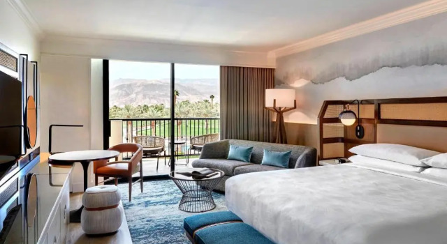 Двухместный номер Standard с балконом и с видом на бассейн JW Marriott Desert Springs Resort & Spa