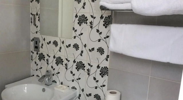 Номер Deluxe The Fitzrovia Belle Hotel