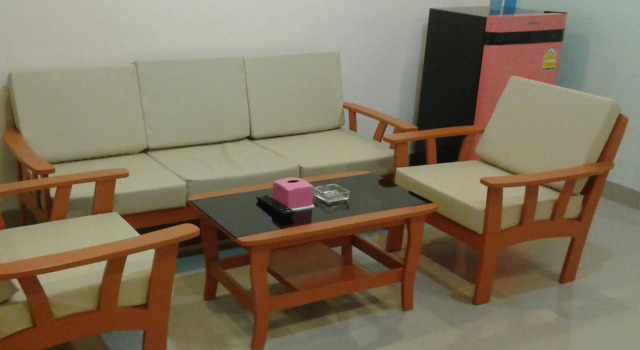 Thanaroj Guesthouse
