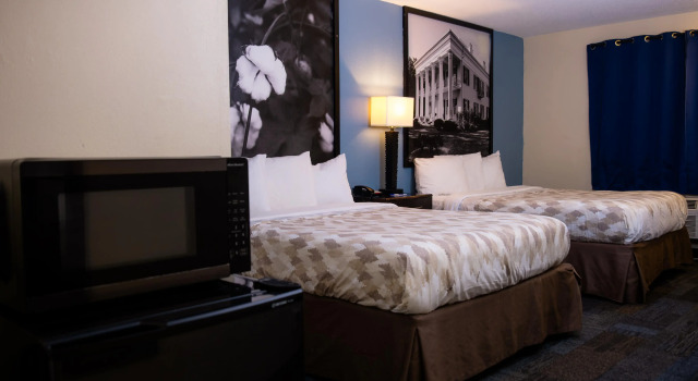 Четырёхместный номер Standard Americas Best Value Inn & Suites Phenix City