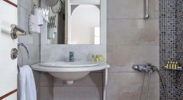 Семейный номер Standard Loizos Stylish Residences