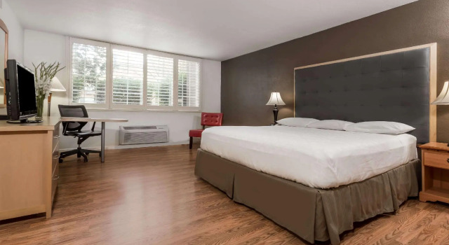 Двухместный номер Standard Prodigy Hotel, a Days Inn by Wyndham