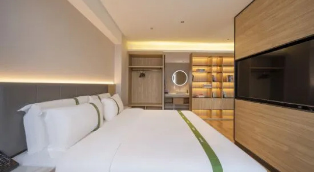 Business- suite GreenTree Inn