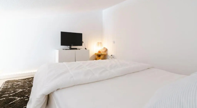 FR25 GRUISSAN Plage des Chalets studio mezzanine Vue mer