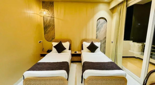 Двухместный номер Standard с балконом Saltstayz Premier - Sector 50 & Golf Course Ext Road