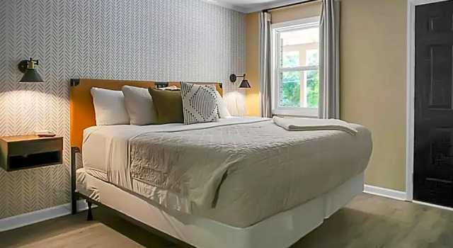 Люкс Deluxe Hickory Falls Inn