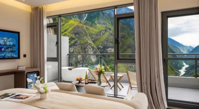 Люкс Deluxe Shangri-La Central Tiger Leaping Canyon Dream Boutique B&B