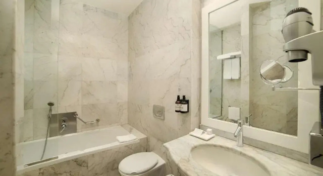Двухместный номер Superior NH Venezia Santa Lucia