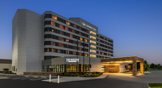 Crowne Plaza Auburn Hills by IHG, Забронировать Отель Отели Оберн-Хиллс с завтраком, Завтраки