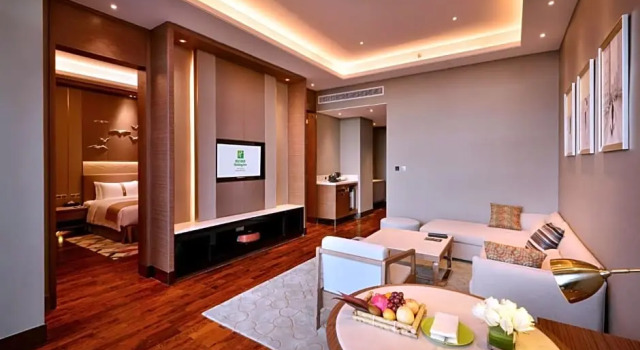 Люкс Holiday Inn Haikou West Coast by IHG