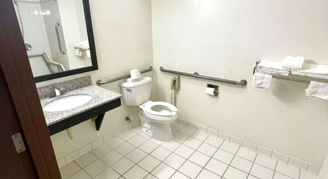 Двухместный номер для гостей с ограниченными возможностями SureStay by Best Western Prince Frederick
