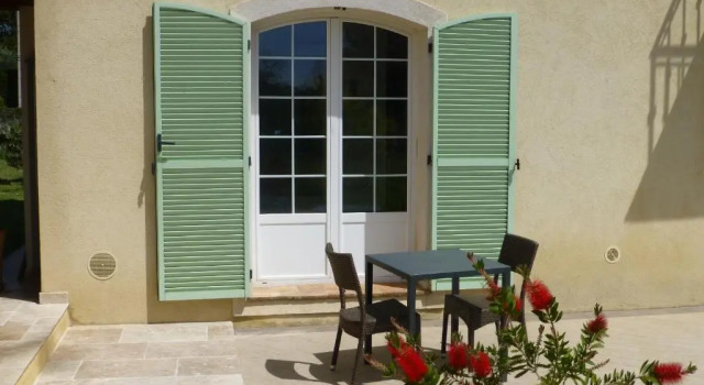 Номер Standard Chambre dhôtes "La Bastide des Eucalyptus"