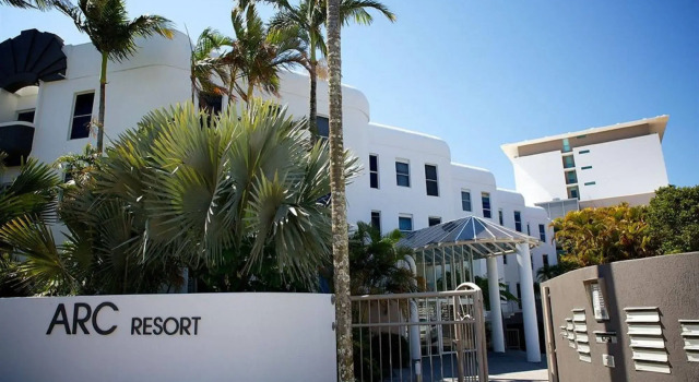 Arc Resort, Забронировать Курортный отель Курортные отели Голд-Кост, рядом с Florida Gardens Tram Station, Курортный отель