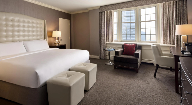 Двухместный номер Premier The Pfister Hotel