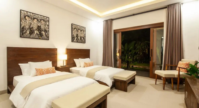 Студия с видом на бассейн Griya Shanti Suites