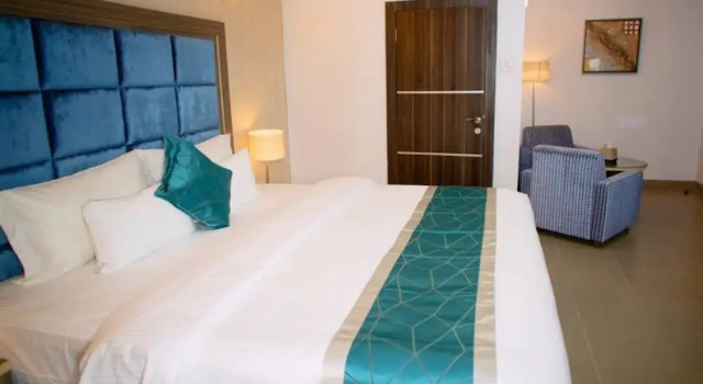Номер Executive Riviera Suites