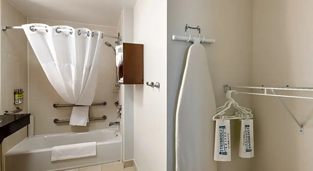 Четырёхместный люкс Staybridge Suites North Charleston by IHG