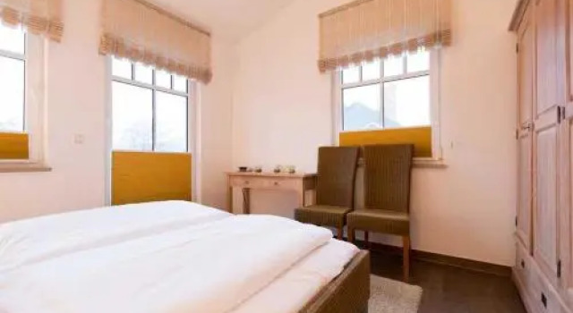 Neue Villa Ernst - Apartment 5, Book Apartment Bansin Usedom