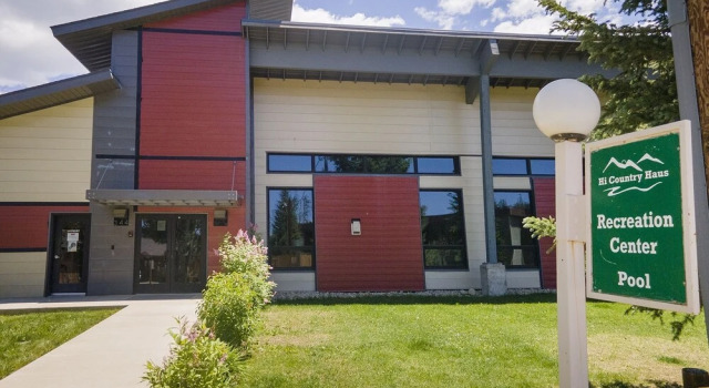 Hi Country Haus - 10-18... 2 Bedroom Condo by RedAwning