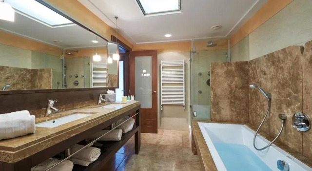 Полулюкс Insotel Fenicia Prestige Suites & Spa