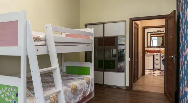 Lovely 2-bdrm condo ideal for a family with children, free parking on premises, จอง โรงแรม Ziemelu ริกา