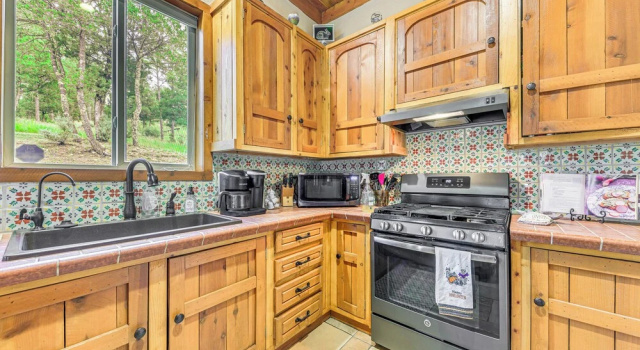 Коттедж Ruidoso Retreat w/ Hot Tub & Patio!
