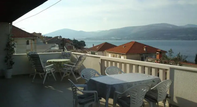 Apartments Sunny Dalmatia, Забронировать Апартаменты/квартира Арбания Трогир