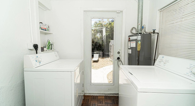 Bike to Beach-Spacious With Patio BBQ & Game Room (Pet-Friendly)