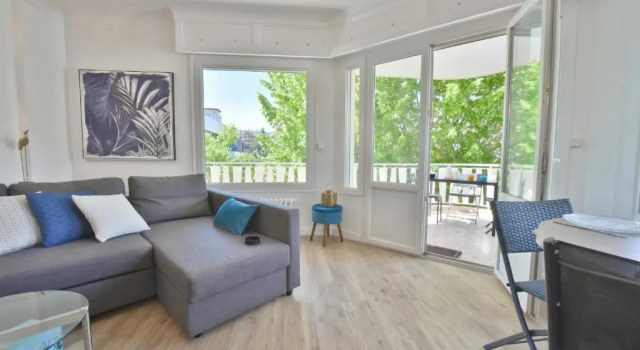 Апартаменты 5-min walk to city center! Cozy flat only 6 min foot from the beaches