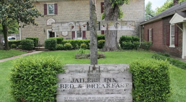 Jailer's Inn, 予約 ホテル バーズタウン Bourbon Trail Kentucky