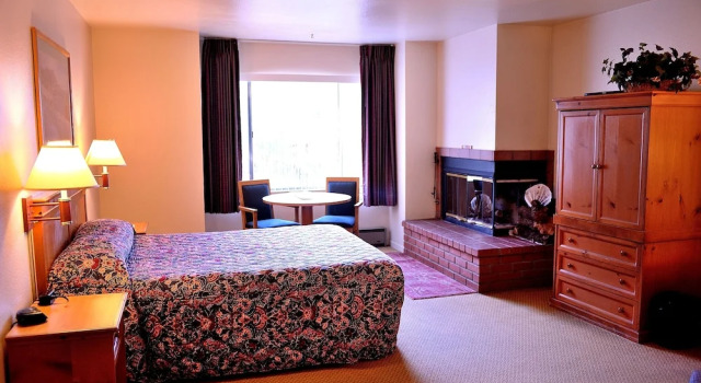 Номер Deluxe Pacific Gardens Inn