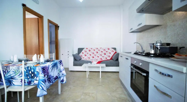Holidaycasa Sebastiano - Grazioso Bilocale a 150 Mt Dal Mare