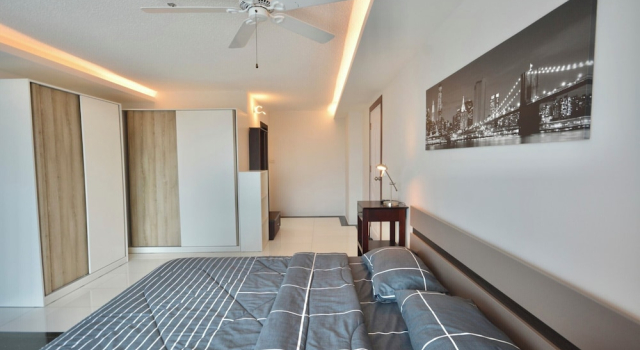 One-bedroom Sea-view Condo, 17th Floor Angket, Jomtien