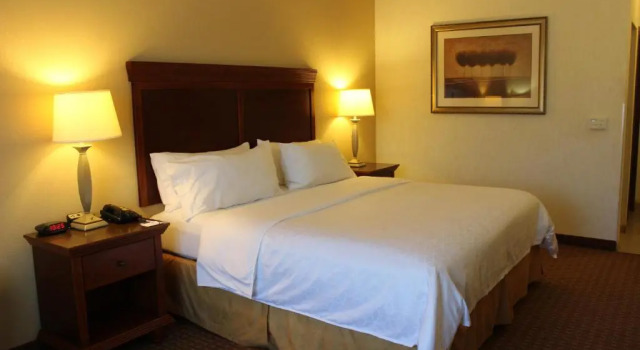 Люкс Holiday Inn Express Hotel & Suites Center by IHG