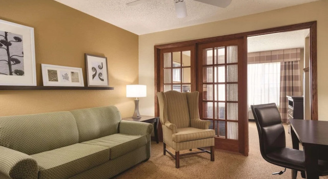 Люкс c 1 комнатой Country Inn & Suites by Radisson, West Bend, WI