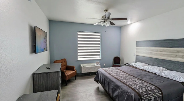 Номер Comfort Texas Bungalows Hotel and Hotel Que at i35 Austin Pflugerville