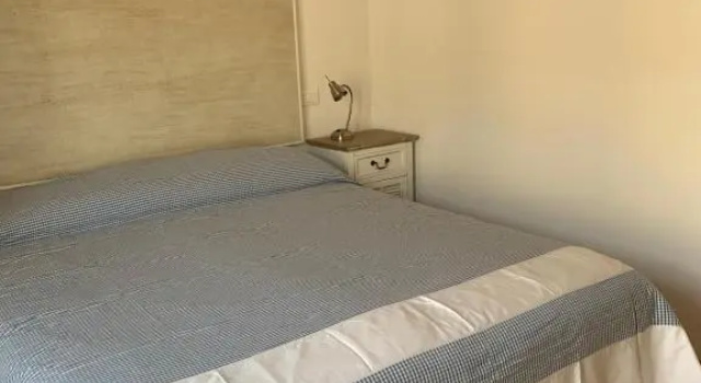 B&B Viale Italia 22, Забронировать Отель «постель и завтрак» Фоллоника Побережье Мареммы