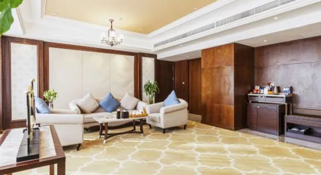 Люкс Linyi Shangcheng Blue Horizon Hotel