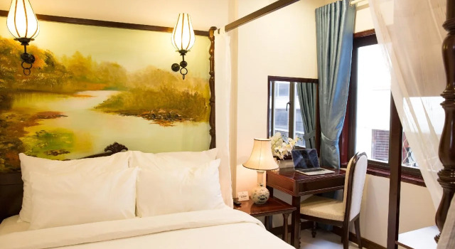 Ancient Lane Hotel
