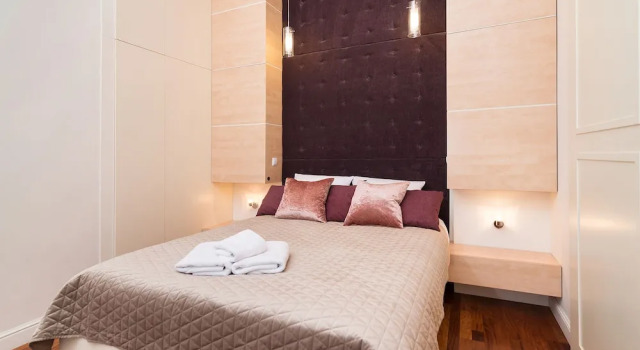 Metro Nowy Swiat Apartment, Забронировать Апартаменты/квартира Средместье Варшава, рядом с Кабинет президента Польши