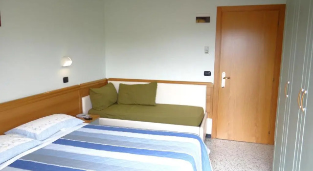 Трёхместный номер Standard Hotel Aquila DOro