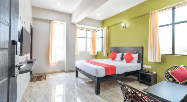 OYO Flagship 65056 Hotel Mezza Lodgings, Забронировать Отель Отели штата Махараштры 3 звезды, 3*