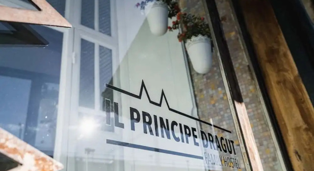 Il Principe Dragut Family Hostel, Забронировать Хостел Хостелы Генуи, рядом с Театр Карло Феличе, Хостел