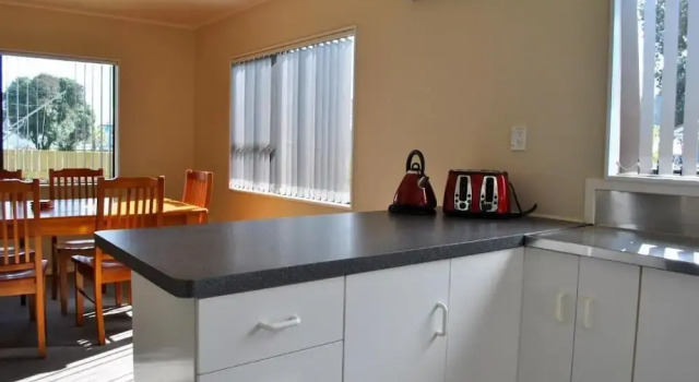 Семейный коттедж Waikanae Beach TOP 10 Holiday Park