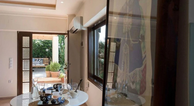 Luxury Seaview Apartment, 60sec Walk To Beach!