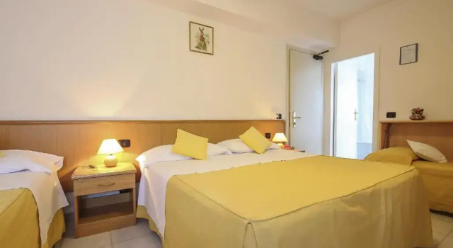 Четырёхместный номер Standard Hotel Miramare