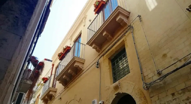 Civico 5 Ortigia - Terrazza Vista Mare, Book Hotel Ortigia 