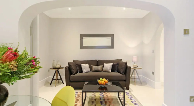 Апартаменты Цокольный этаж c 1 комнатой Queensgate Court Apartments