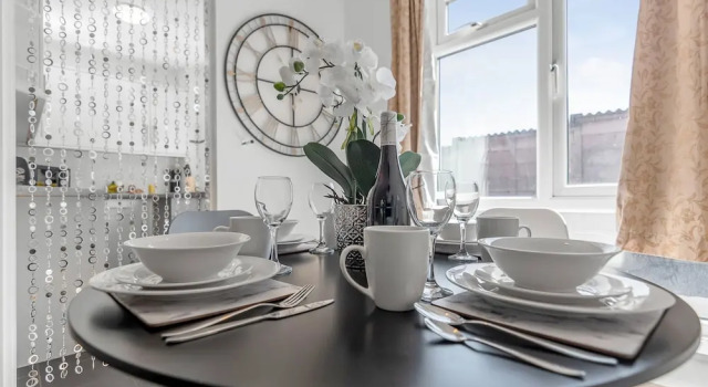 Immaculate 2-bed Apartment in Norwich, Varaa Huoneisto Asunnot kohteessa Merseyside, Huoneisto